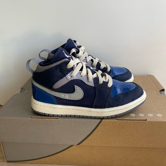 Nike Air Jordan 1 Mid SE Craft Kids Sneakers- SZ 13 C - Picture 2 of 13